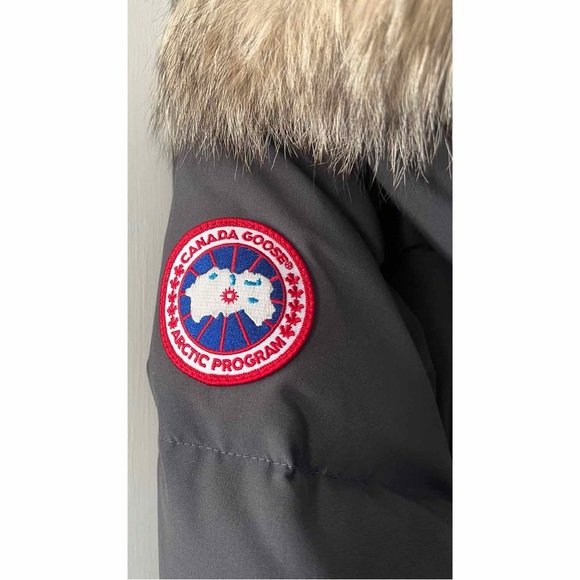 Canada Goose Parka - Picture 6 of 6